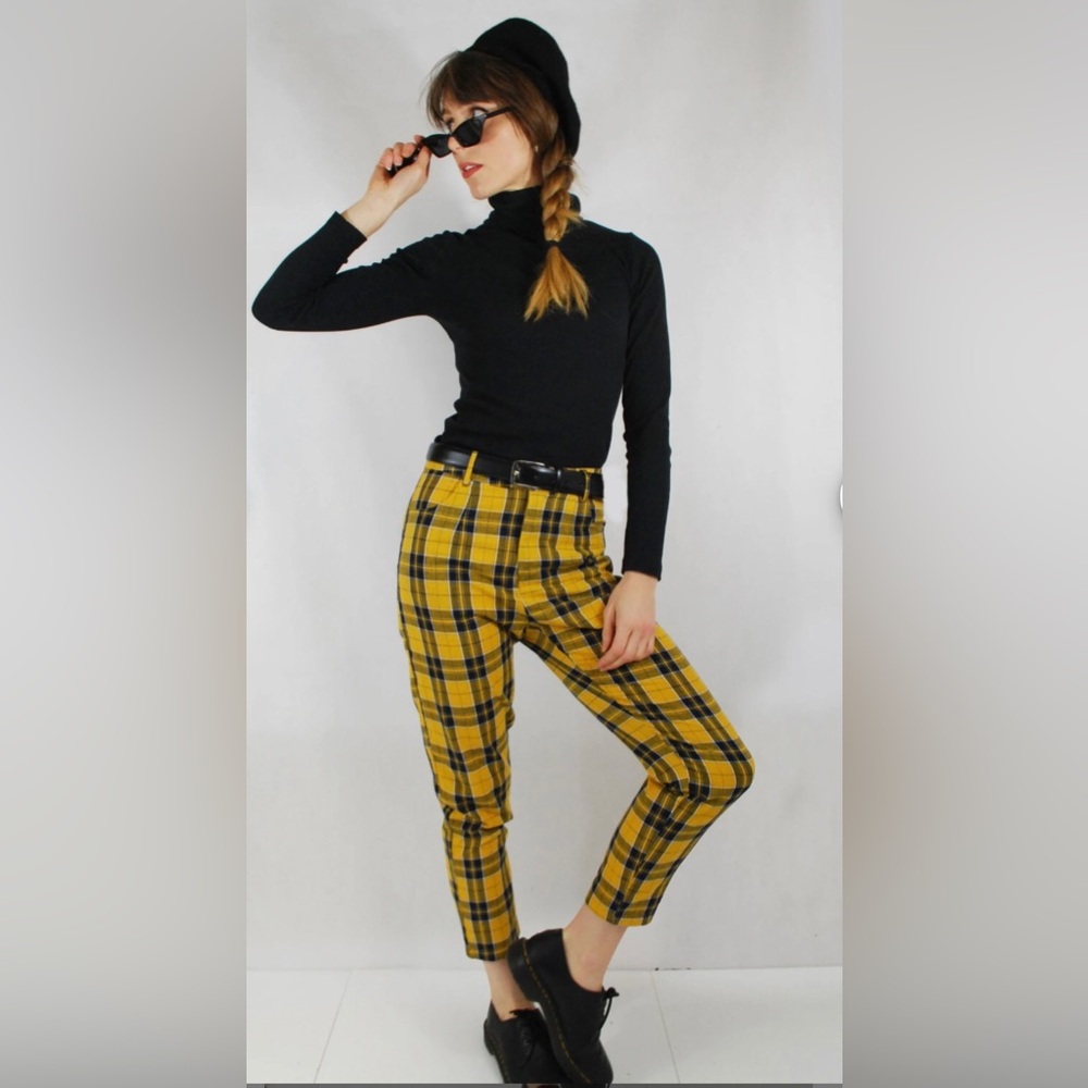 Small hot topic yellow plaid pants